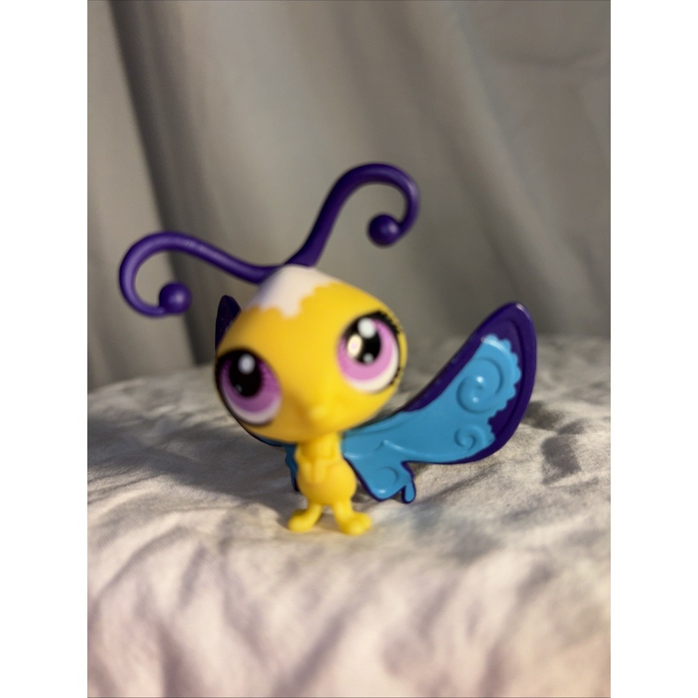 Littlest Pet Shop LPS Sweetest Picnic Butterfly #3286 Figure Blue Purple Wings